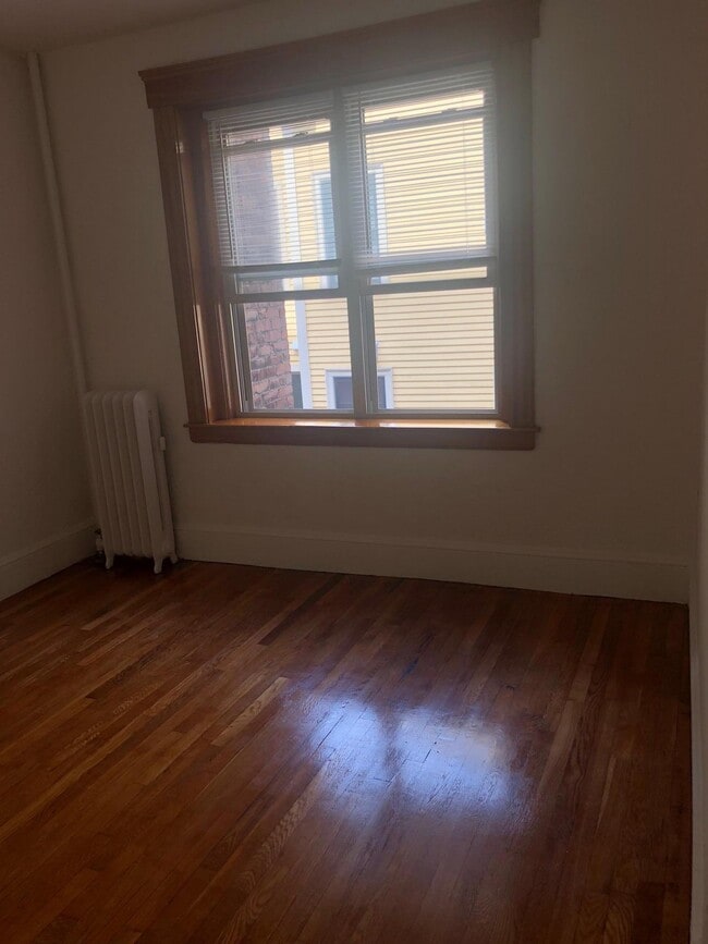 Building Photo - 91 Hancock St Rental