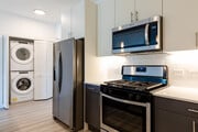2BR, 2BA - Kitchen