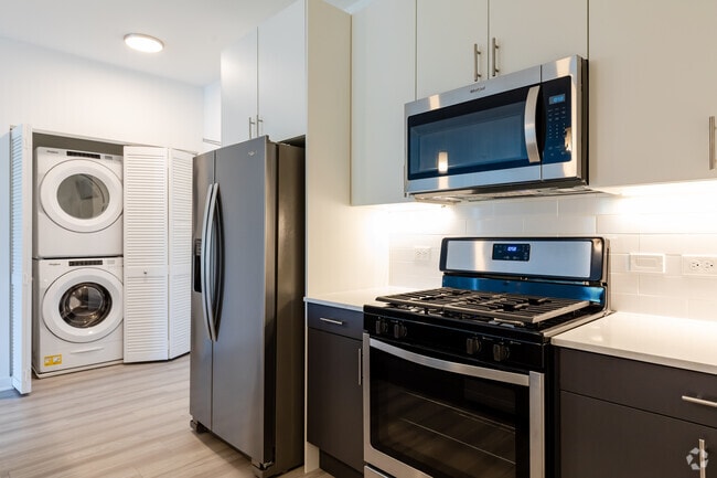 2BR, 2BA - Kitchen