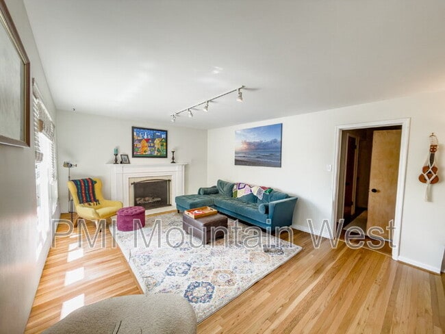 Photo - 2323 Bryan Ave