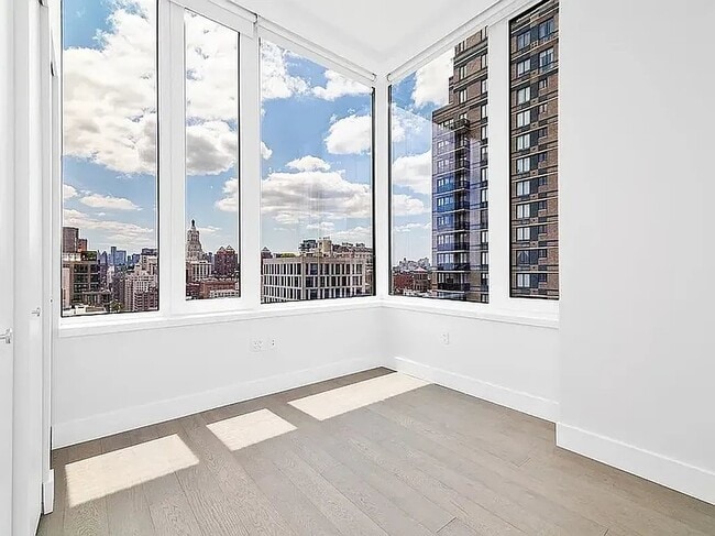 Photo - 200 E 23rd St Unit 18E
