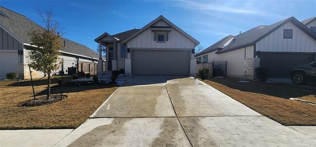 Building Photo - 500 Los Olives Ln