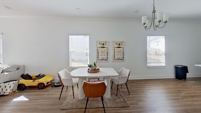 Photo - Beautiful 3/2.5 Verandas Townhouse