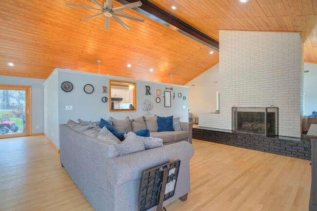 202 Fincastle Dr