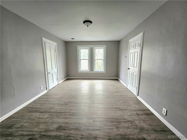 Photo - 102 17th St