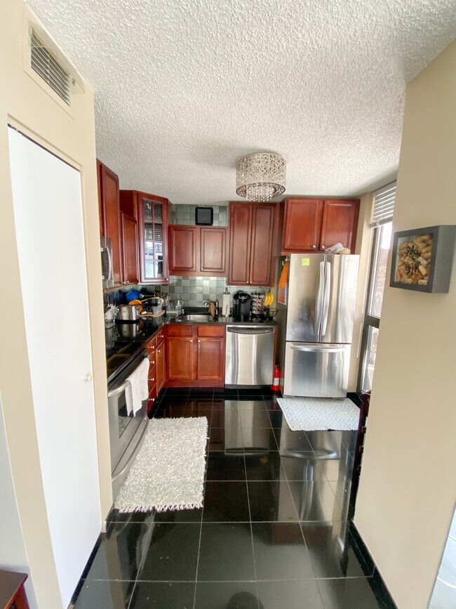 Photo - 33 W Delaware Pl Unidad 7A