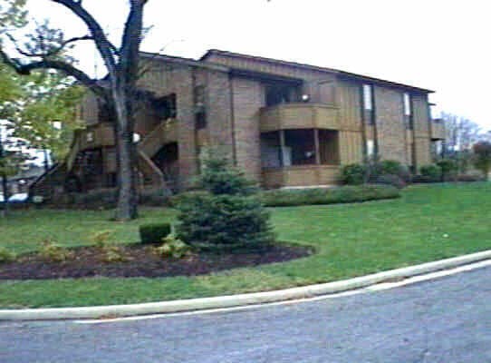 102 Hartford Ct Unit 102