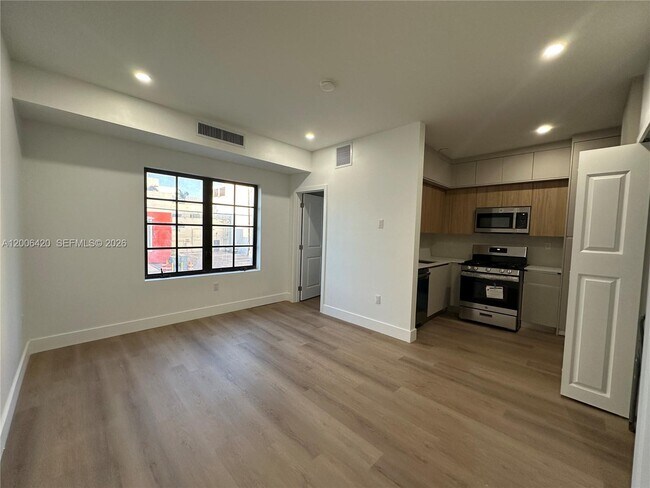 1619 Jefferson Ave Unit 206