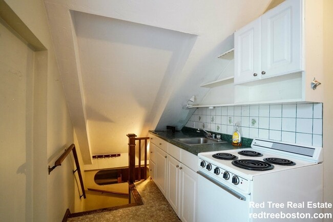 Photo - 24 Oak Square Ave Unidad 2