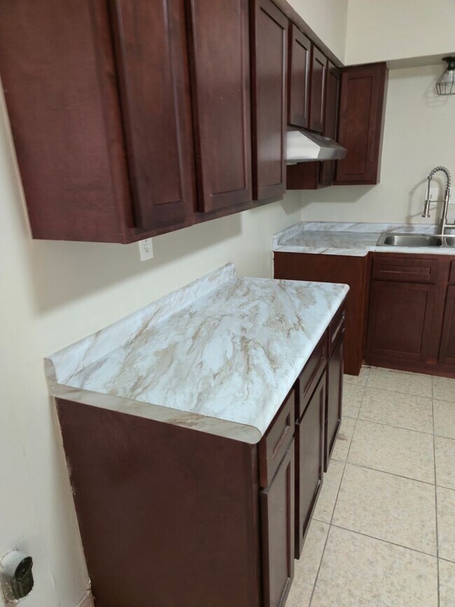 Photo - Spacious 3BD/1B Family home