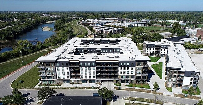 Photo - Vanguard at 16 Tech