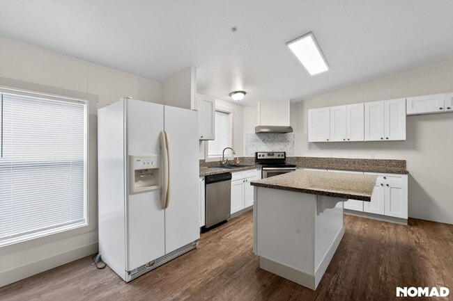 Photo - 1325 Bramblewood Ln