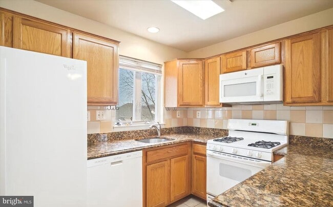 Photo - 22006 Stone Pier Ln