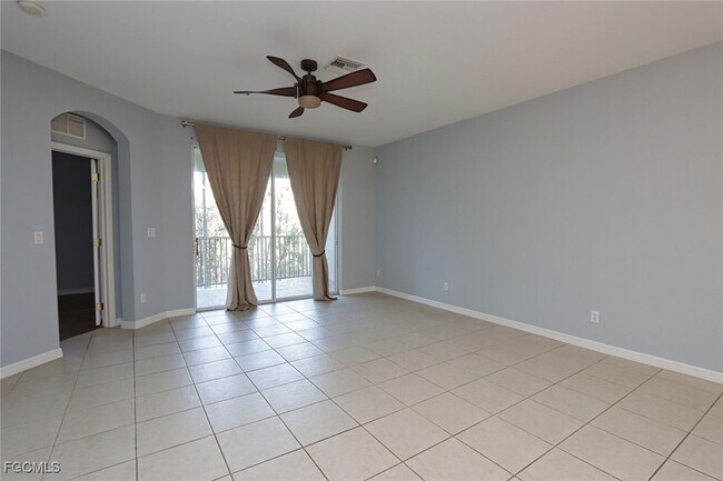 Building Photo - 14961 Reflection Key Cir Unit 424 Rental