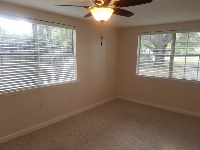 Living room or den - 3620 S Hesperides St