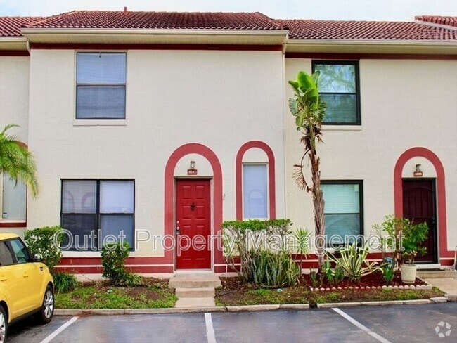 Building Photo - 6291 Arlington Ct Unit #215 Rental