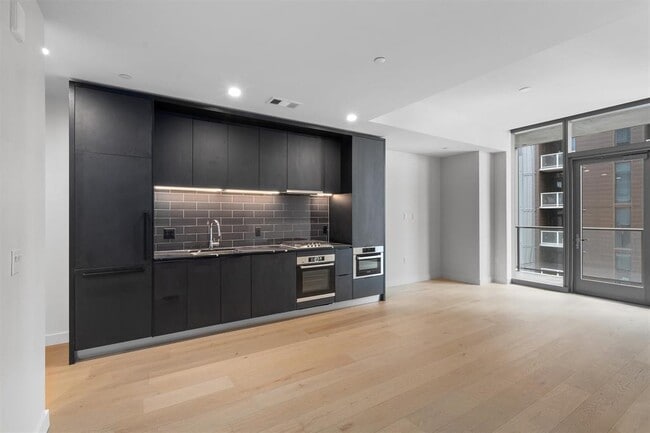 Photo - 44 East Ave Unit 2306