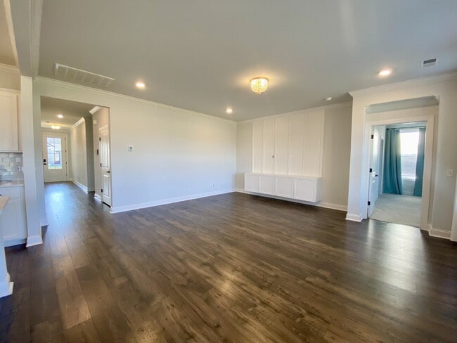 Photo - Spacious, Four Bedroom, Ranch Style Home!