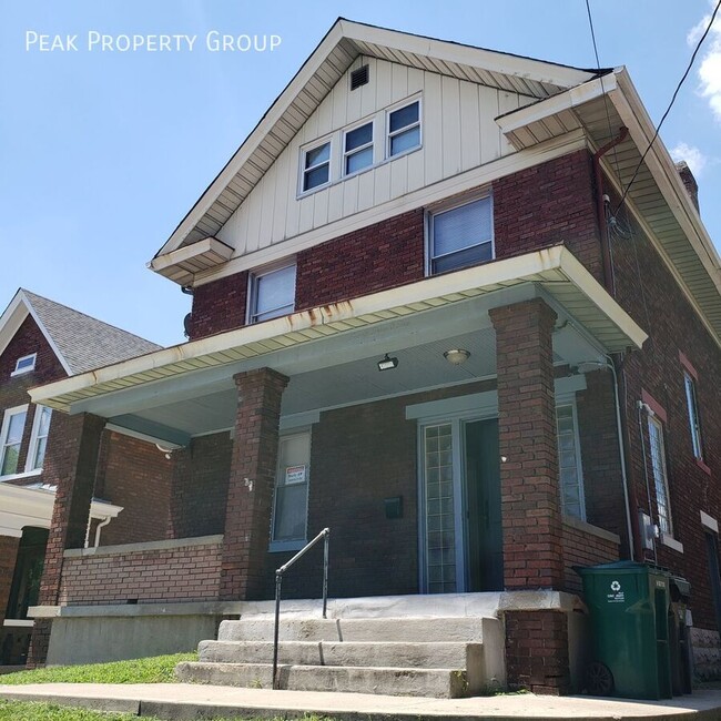 Building Photo - 2305 Rohs St Rental