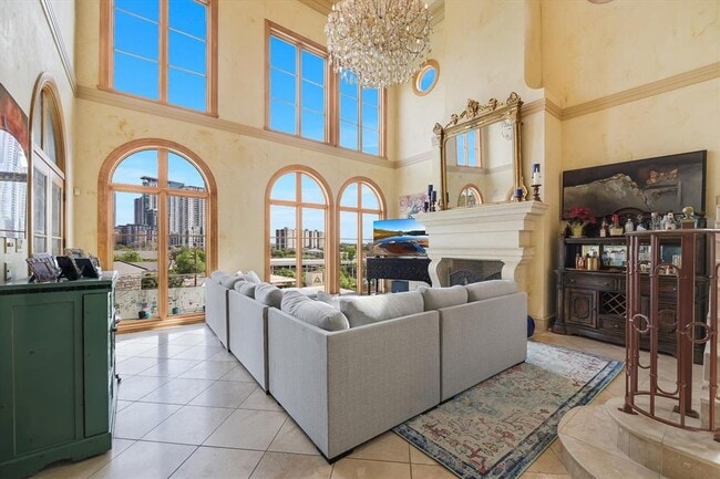 Photo - 504 Sunny Ln