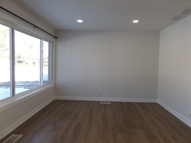 Photo - 2203 South St