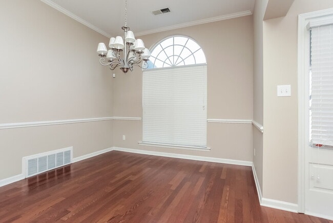 Photo - 5837 Stonewall Dr