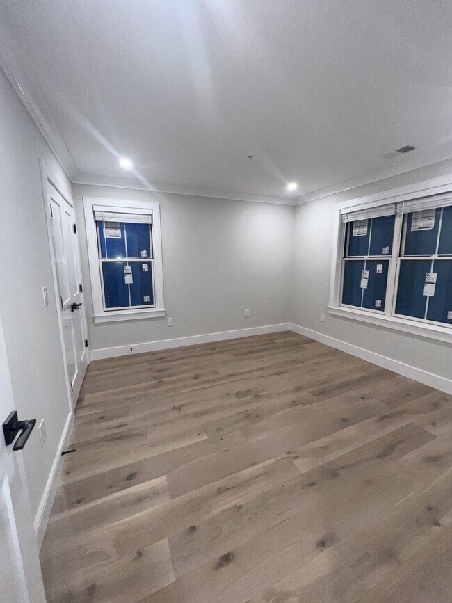 Photo - 9 Everett St