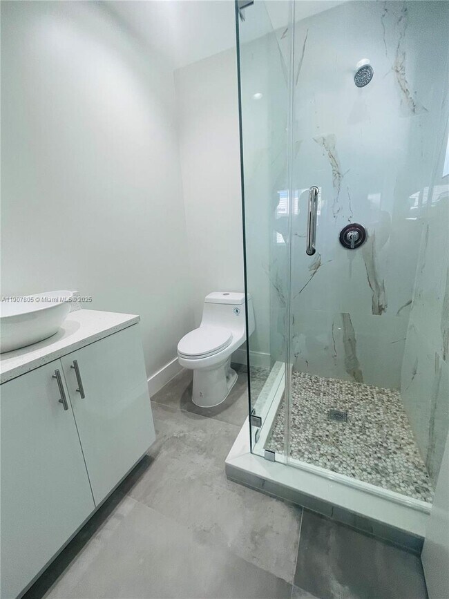 Photo - 1145 NW 25th St