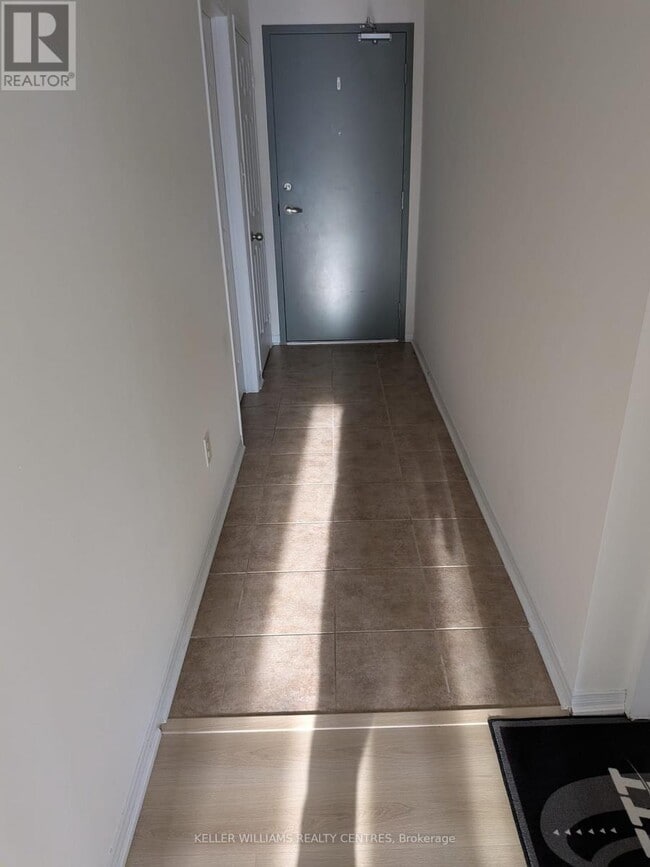 Photo - 5170 Winston Churchill Blvd Unité 111