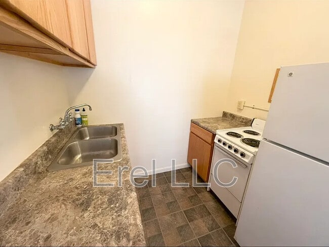Building Photo - 1829 Highland Pl Unit 311