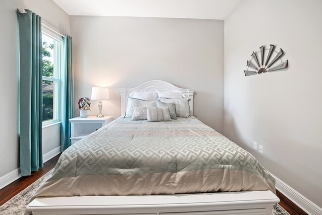 Photo - 7291 Heather Sound Loop