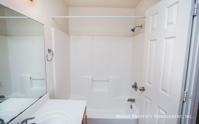 Photo - 906 N Belmont Ave