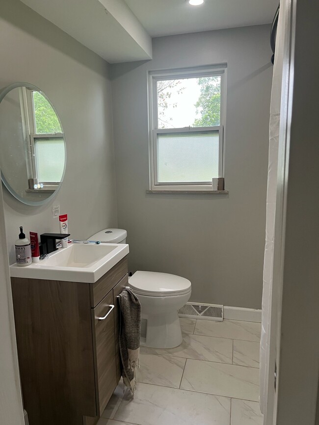 Bathroom - 3399 Clime Rd