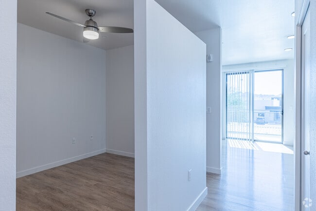 Studio-530SF-Echo-Bedroom - View 32