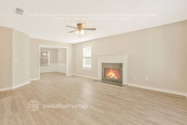 Photo - 115 E Lawn Dr