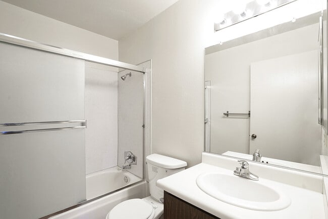 Photo - Casa Ensenada Apartments