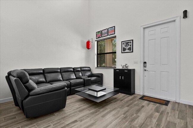 6021 Night Heron Ct