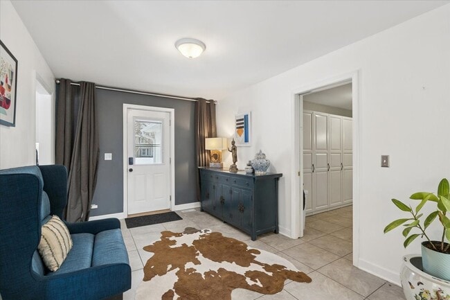 Photo - 825 Highview Terrace