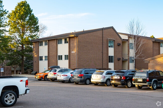 Photo - PINETREE Apts