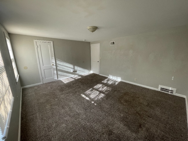 Photo - 5425 Swope Pkwy