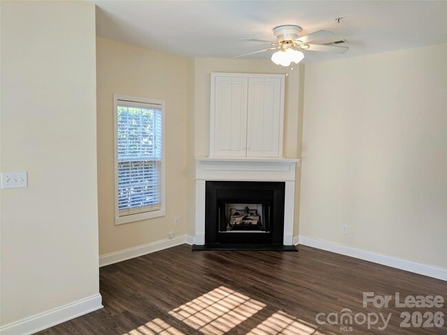 Photo - 917 Shearer St