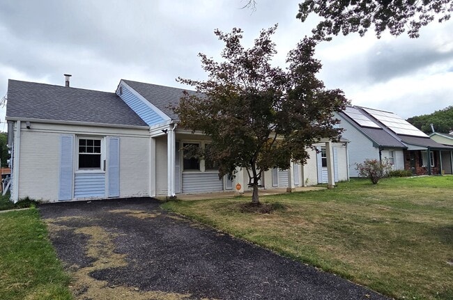 77 Executive Ln