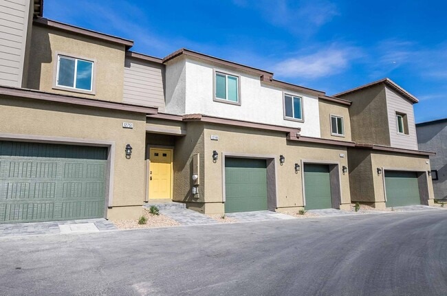 Photo - Brand new DR Horton Townhome with 3 bedroom,2 bathrooms and 1 car garage located at Trails at Wil...
