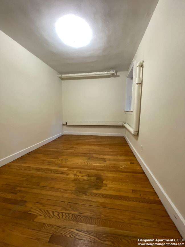 Photo - 1589 Beacon St Unit B