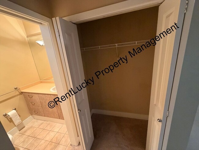 Building Photo - Two Bed Two Bath Condo