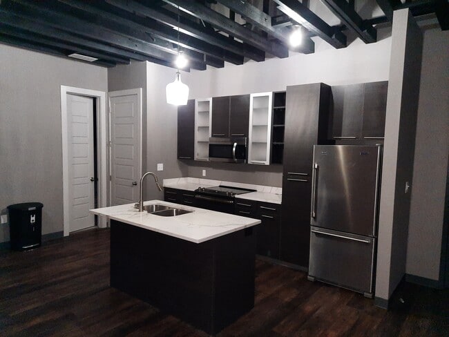 Photo - 901 9th St Unit LOFT B