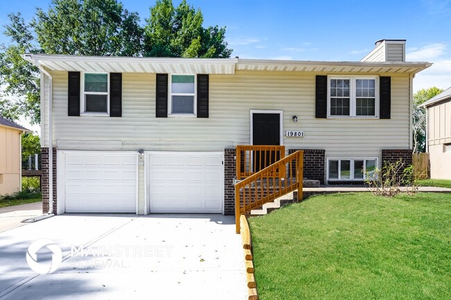 Photo - 19801 E Millhaven St