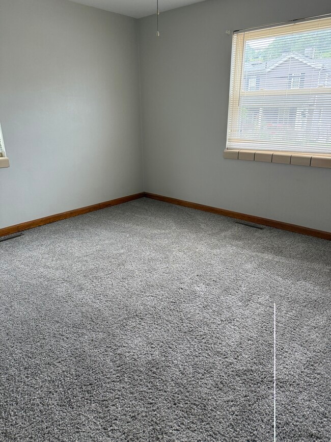 Photo - 604 Morgantown Ave Unidad #1