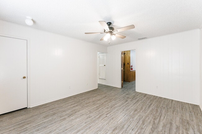 Photo - 5722 Brownfield Dr