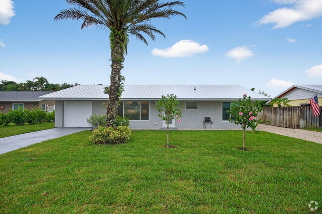 Building Photo - 8776 SE Sandy Ln Rental